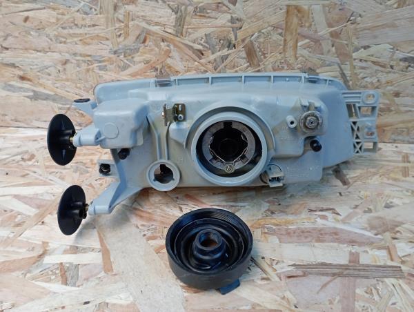 Left Headlight MITSUBISHI Lancer VI Sedan (CJ_, CP_) Imagem-2