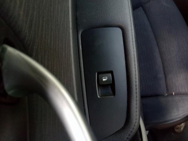 Mando / interruptor elevalunas delantero derecho BMW 1 (E87)