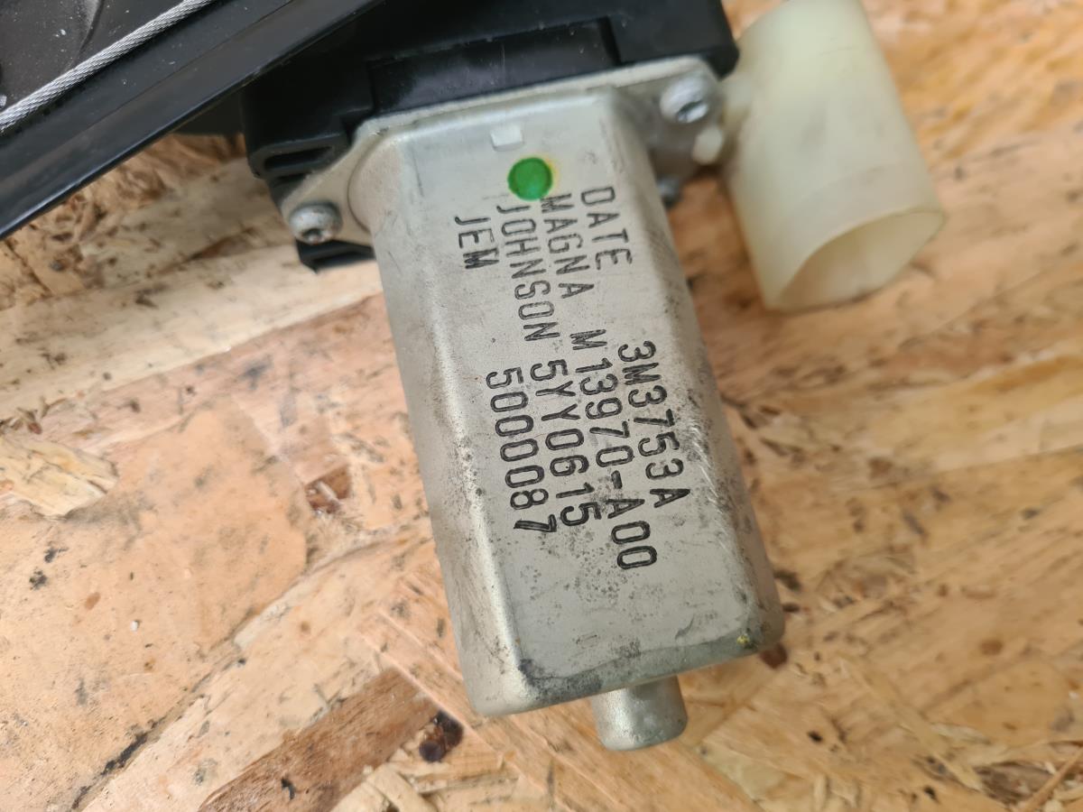 Lève-vitre arrière Droite BMW 1 (F20) Imagem-1