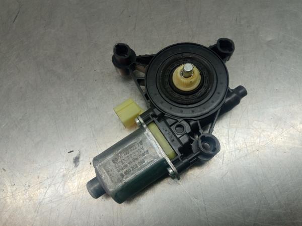 Moteur lève-vitre avant gauche AUDI A3 Limousine (8VS, 8VM)