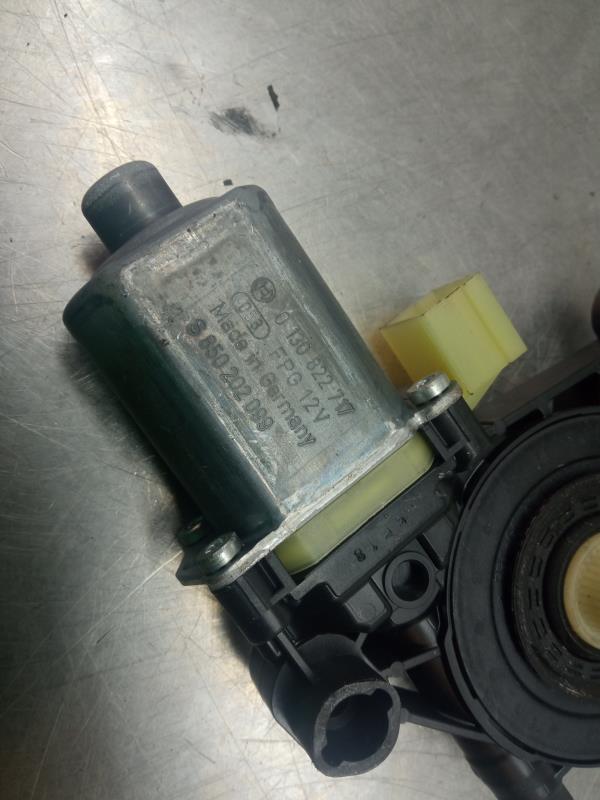 Moteur lève-vitre avant gauche AUDI A3 Limousine (8VS, 8VM) Imagem-1
