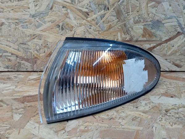 Freccia anteriore sinistra MITSUBISHI Colt IV (CA_A)