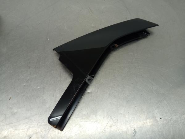 Friso Embelezador Dto Pilar/Porta VOLVO V40 Cross Country (526)