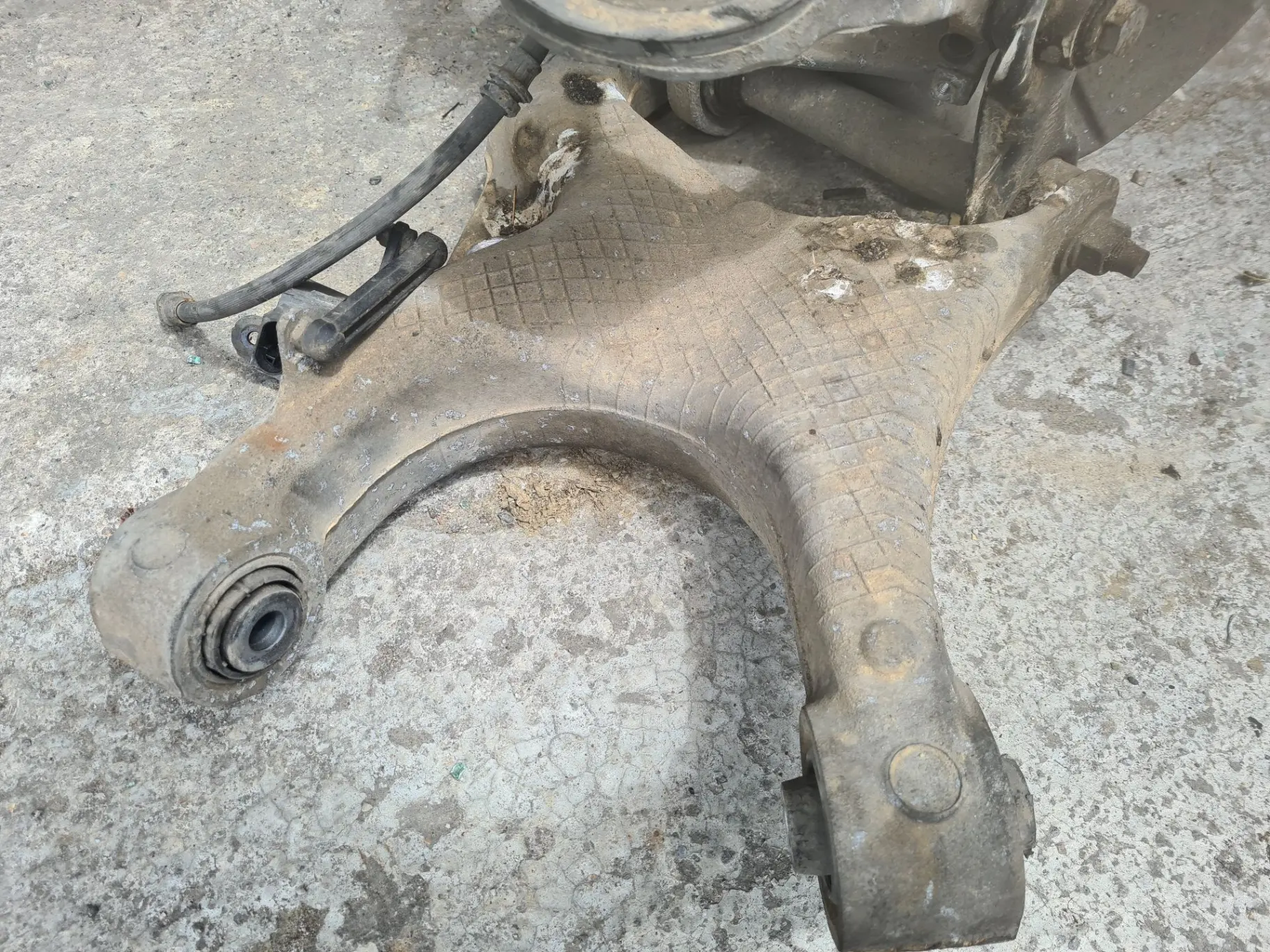 Brazo suspensión trasero izquierdo BMW X6 (E71, E72)