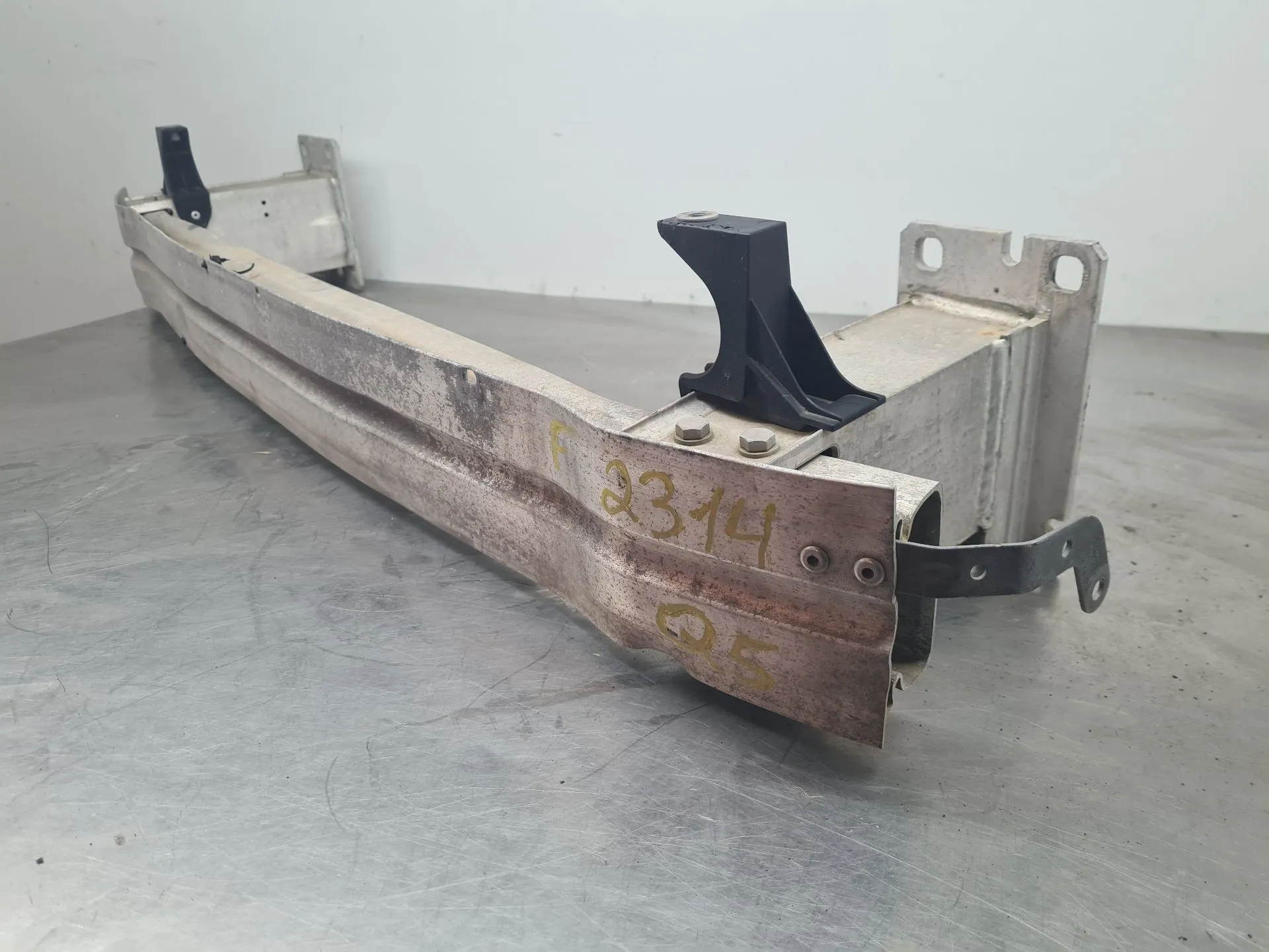 Front bumper reinforcement AUDI Q5 (8R) Imagem-1