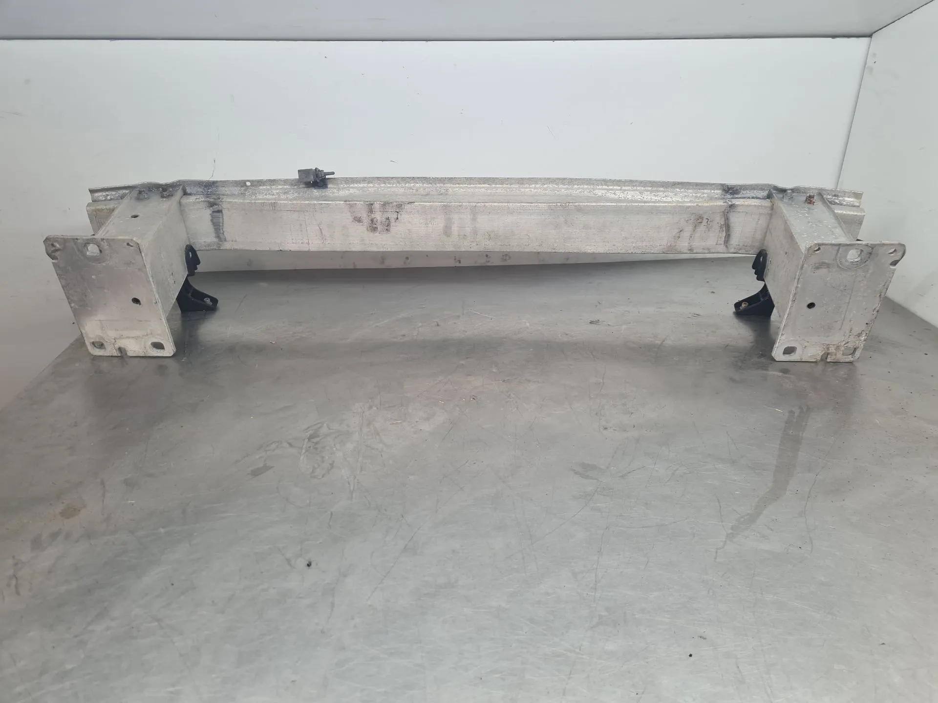 Front bumper reinforcement AUDI Q5 (8R) Imagem-4
