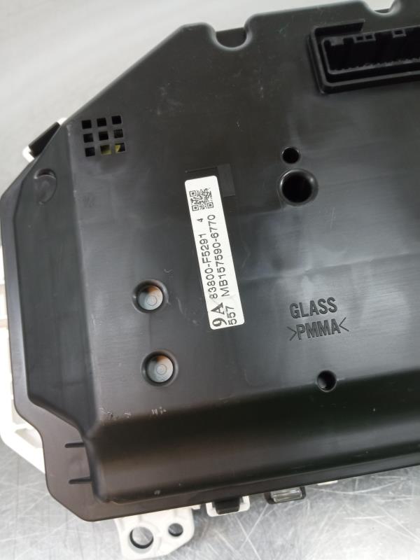 Quadrante / painel de instrumentos TOYOTA Yaris (_P13_) Imagem-3