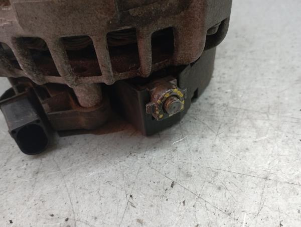 Alternador VOLVO V40 Hatchback Imagem-1