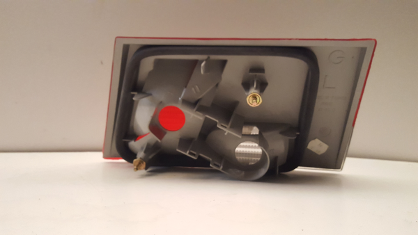 Feu de coffre Gauche PEUGEOT 405 II (4B) Imagem-1