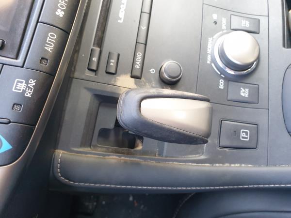 Gear selector LEXUS CT (ZWA10_)