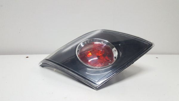 Feu de coffre Gauche MAZDA 3 (BK)