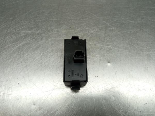 Botón / interruptor de 4 intermitentes RENAULT Megane III (BZ0_) Imagem-1