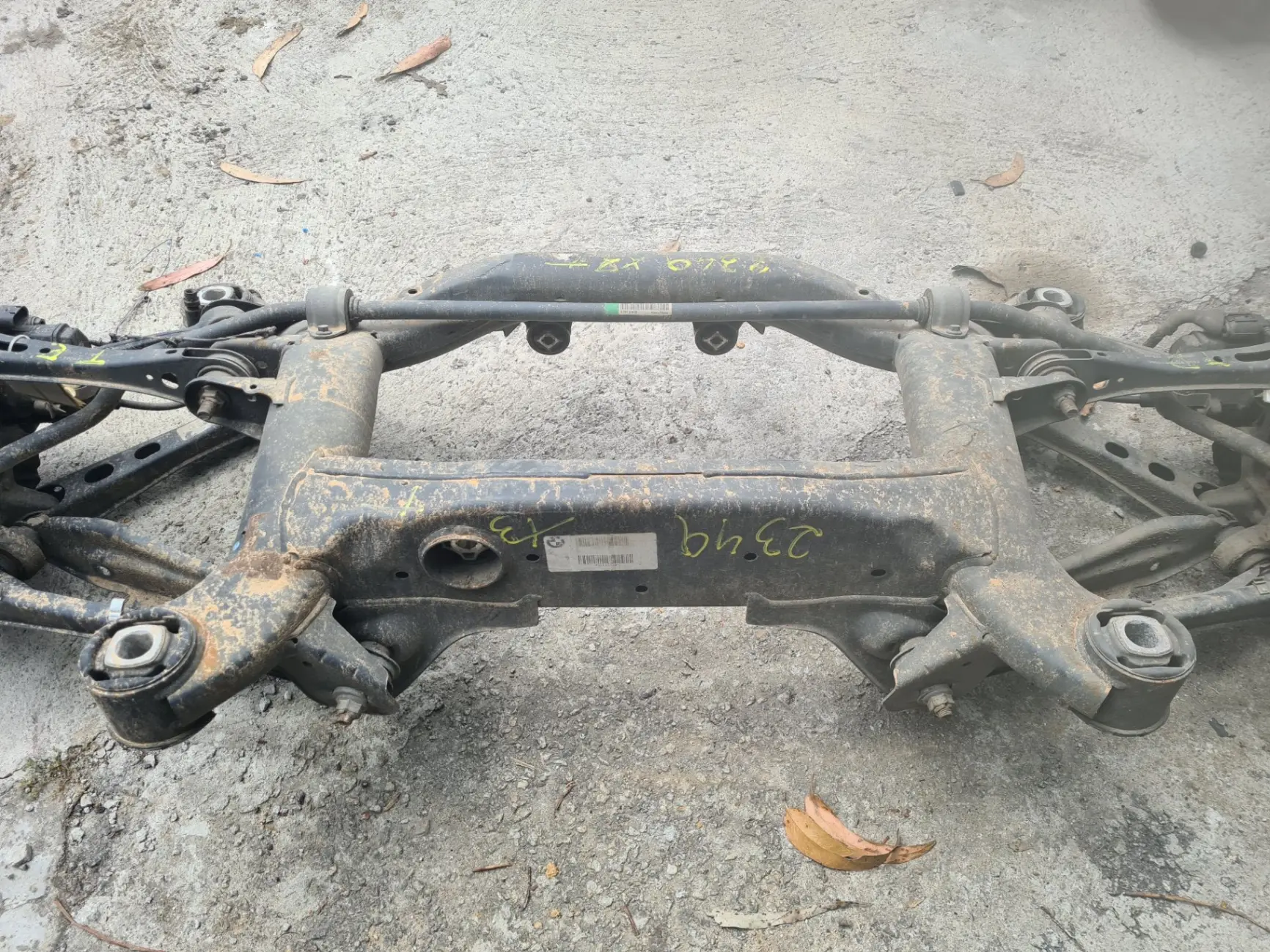 Subchasis trasero BMW X3 (F25) Imagem-2