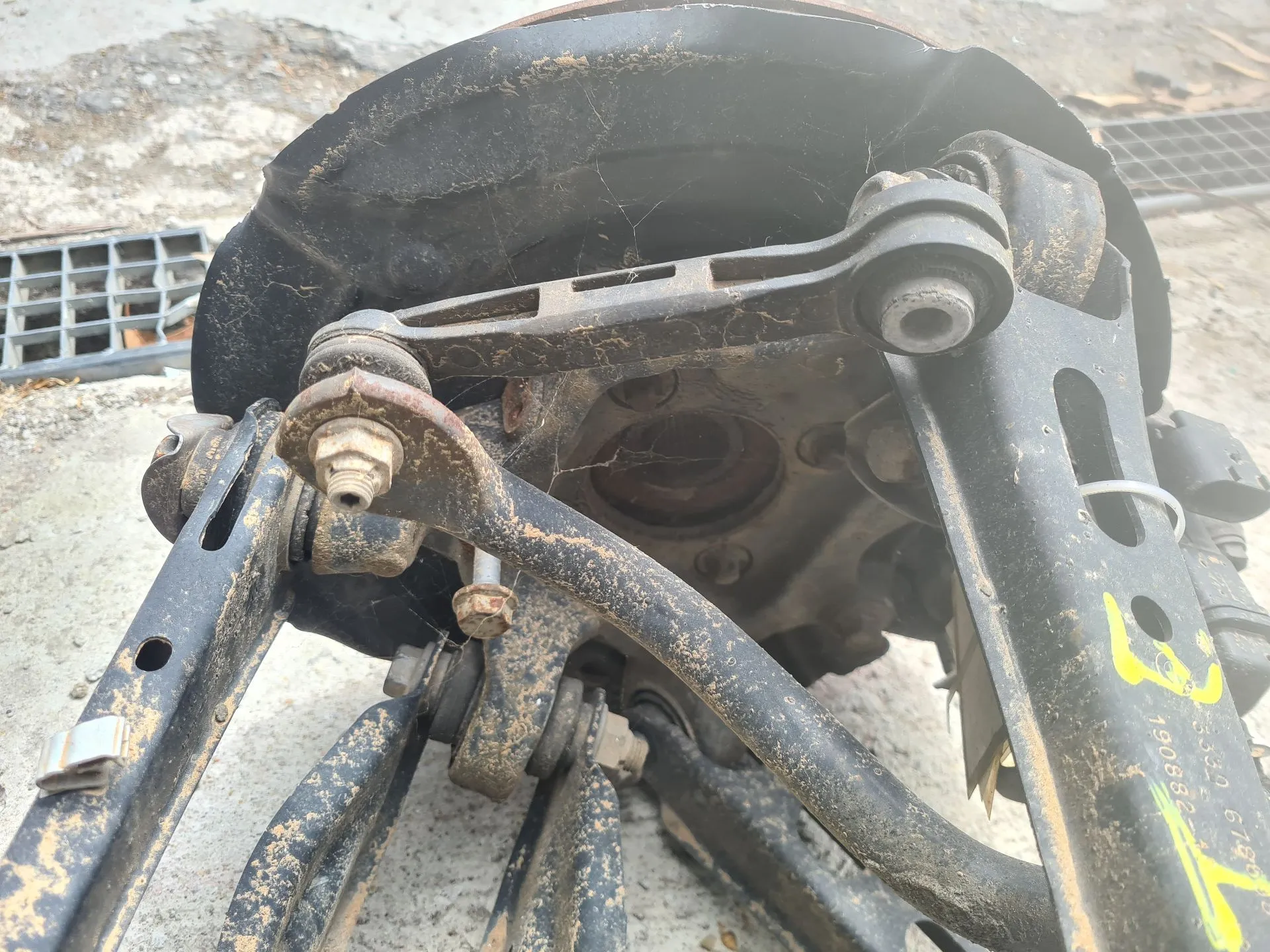 Mangueta trasera izquierda BMW X3 (F25) Imagem-1