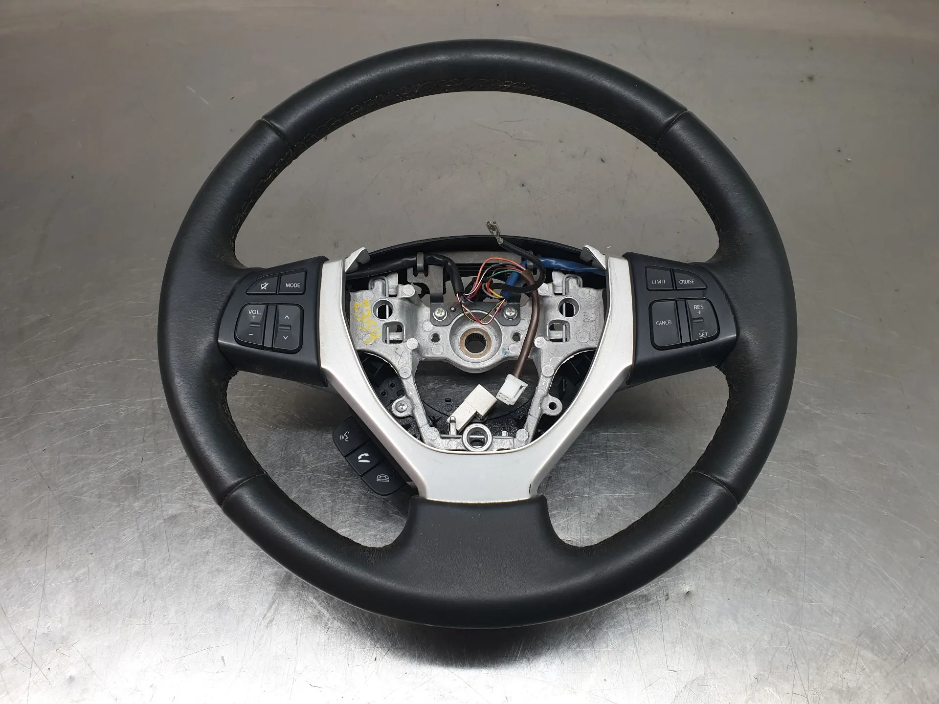 Volante SUZUKI Vitara (LY)