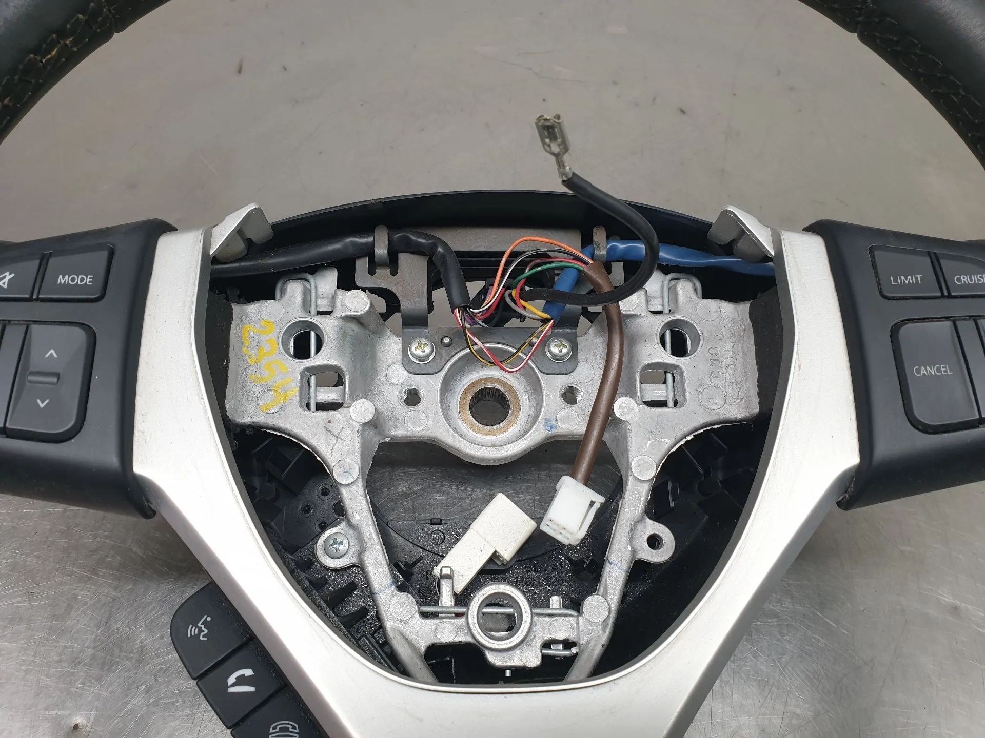 Volante SUZUKI Vitara (LY) Imagem-3