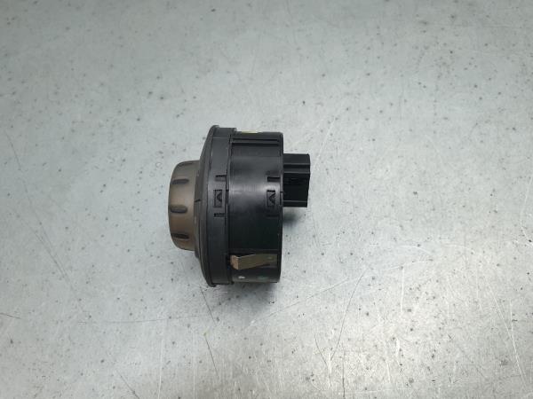 Light switch OPEL Corsa D Imagem-1