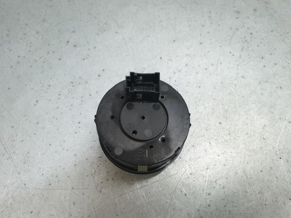 Light switch OPEL Corsa D Imagem-2