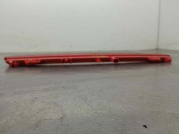 Additional stop light / 3rd stop light RENAULT Captur II Imagem-1