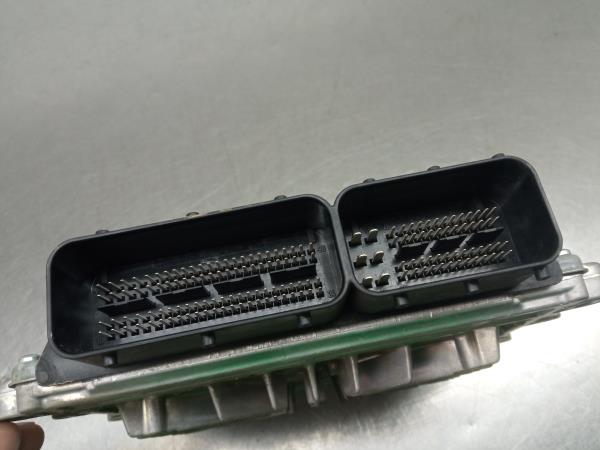 Centralina motor / ECU VOLVO V40 Hatchback Imagem-1