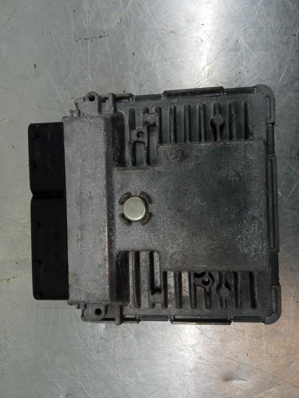 Centralina motor / ECU VOLKSWAGEN Polo (6R, 6C) Imagem-1