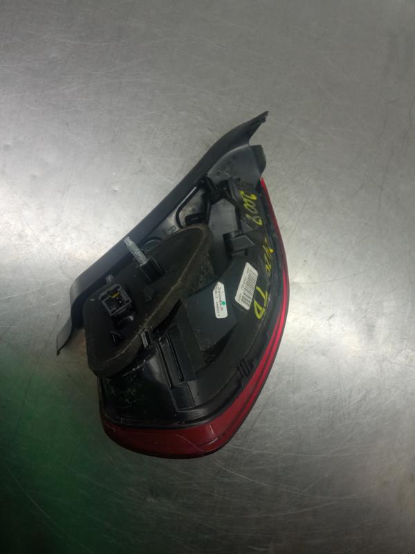 Fanale Destro Baule PEUGEOT 2008 I (CU_) Imagem-2