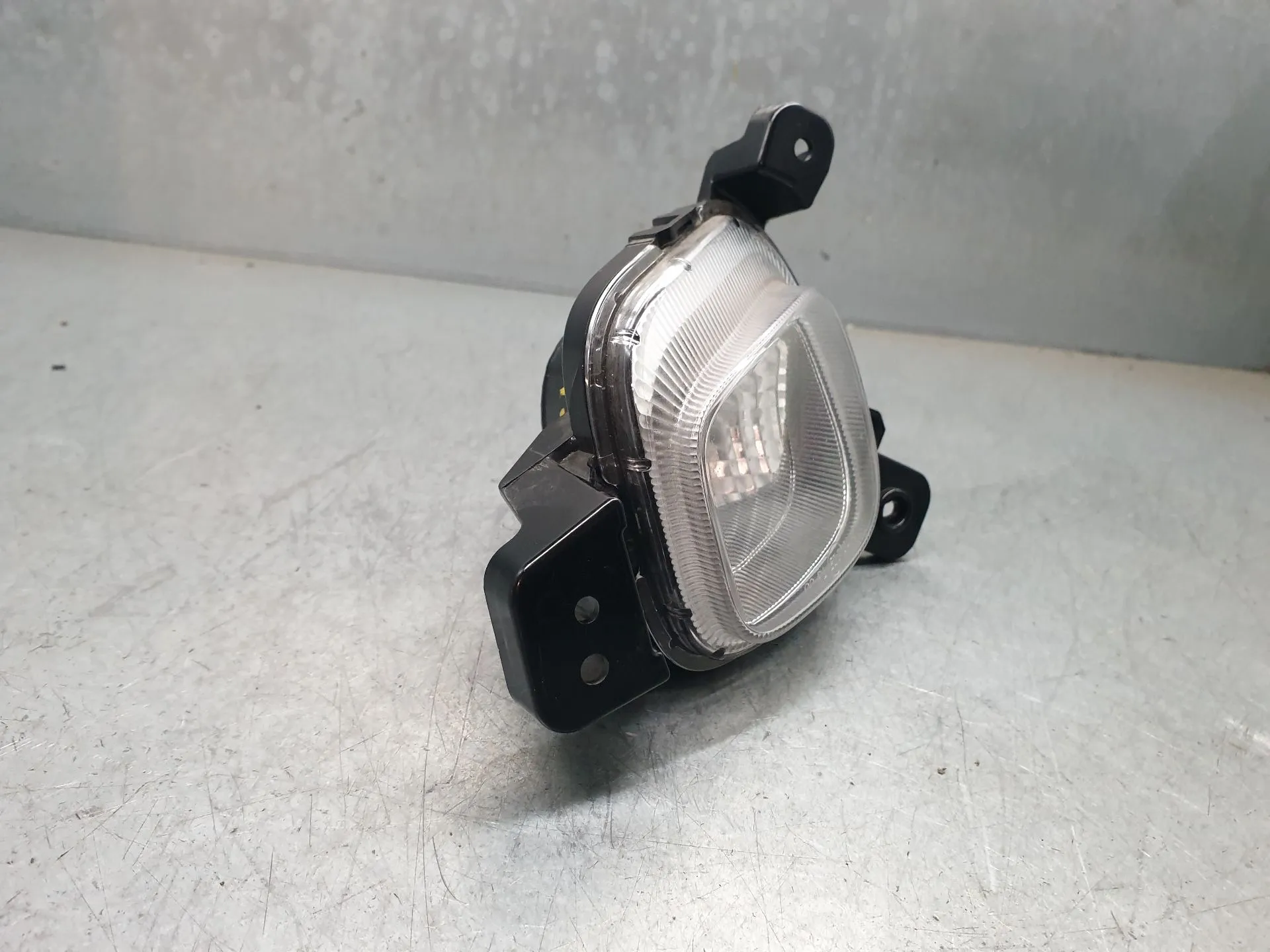 Left front fog light KIA Picanto (JA) Imagem-2