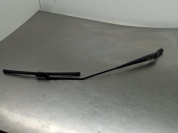 Braccio del tergicristallo anteriore sinistro PEUGEOT 2008 I (CU_)