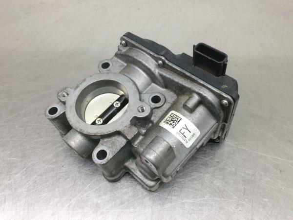 Throttle body RENAULT Captur (J5_) Imagem-1