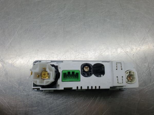 Módulo USB / AUX / IPOD JAGUAR XE (X760) Imagem-3