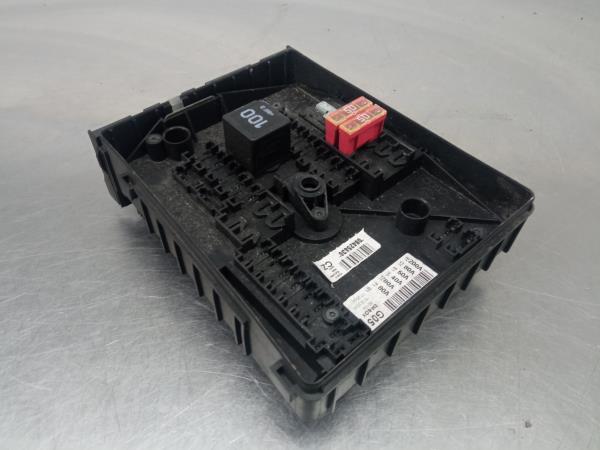 Caixa fusíveis / SAM / BSI VOLKSWAGEN Golf V (1K1) Imagem-1