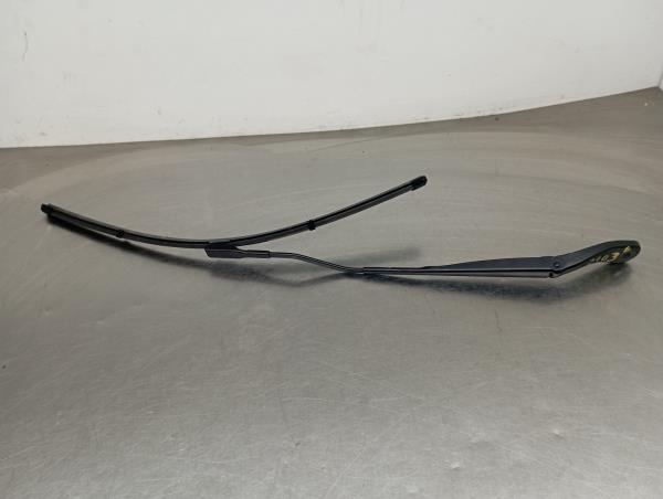 Braccio del tergicristallo anteriore sinistro DACIA Sandero III