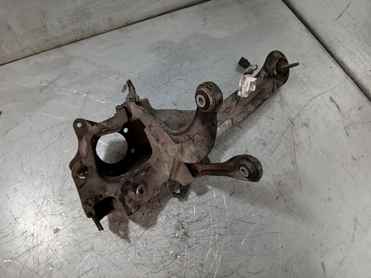 Fusello posteriore sinistro VOLVO V40 Hatchback Imagem-2