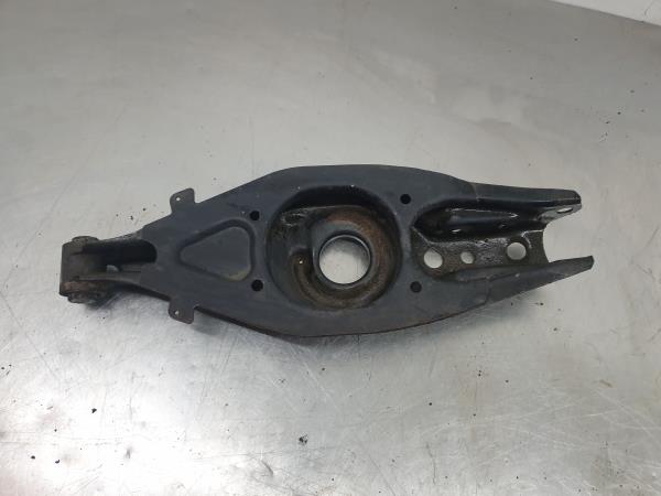Brazo suspensión trasero derecho MERCEDES-BENZ Classe C (W203) Imagem-1