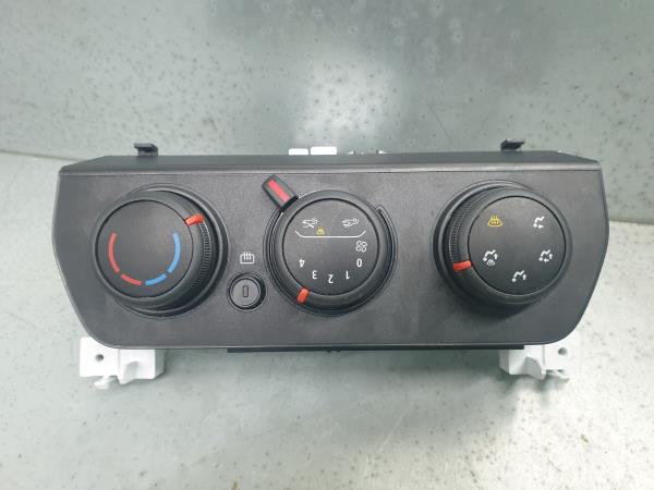 Climate control DACIA Sandero III