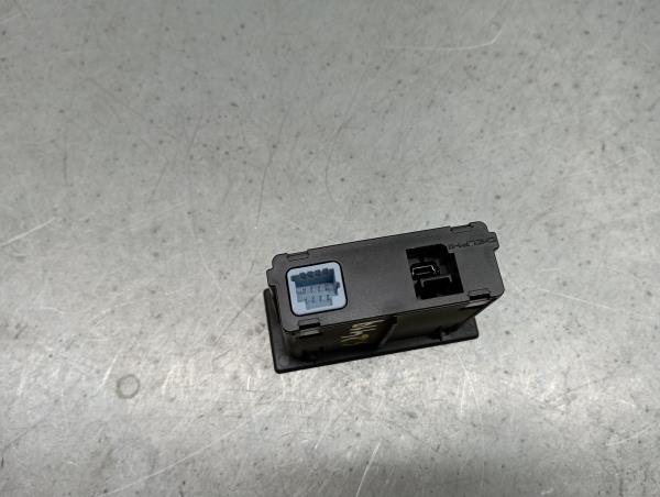 Módulo USB / AUX / IPOD RENAULT Captur II Imagem-4