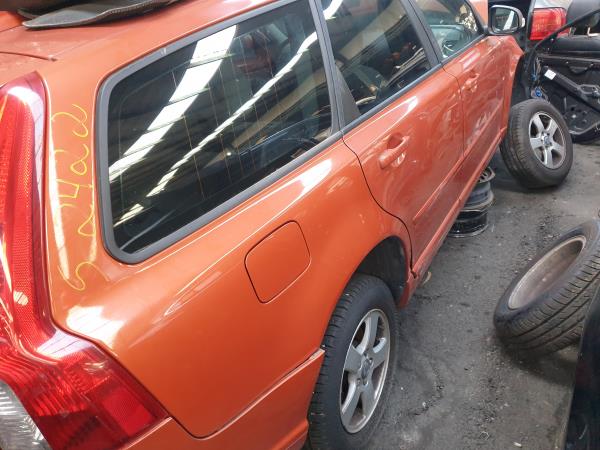 Pannello posteriore destro VOLVO V50 (MW)
