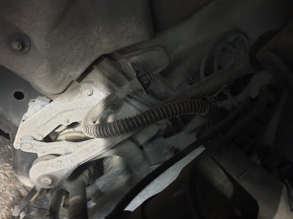 Braccio di sospensione anteriore sinistro MERCEDES-BENZ Classe E (W212)