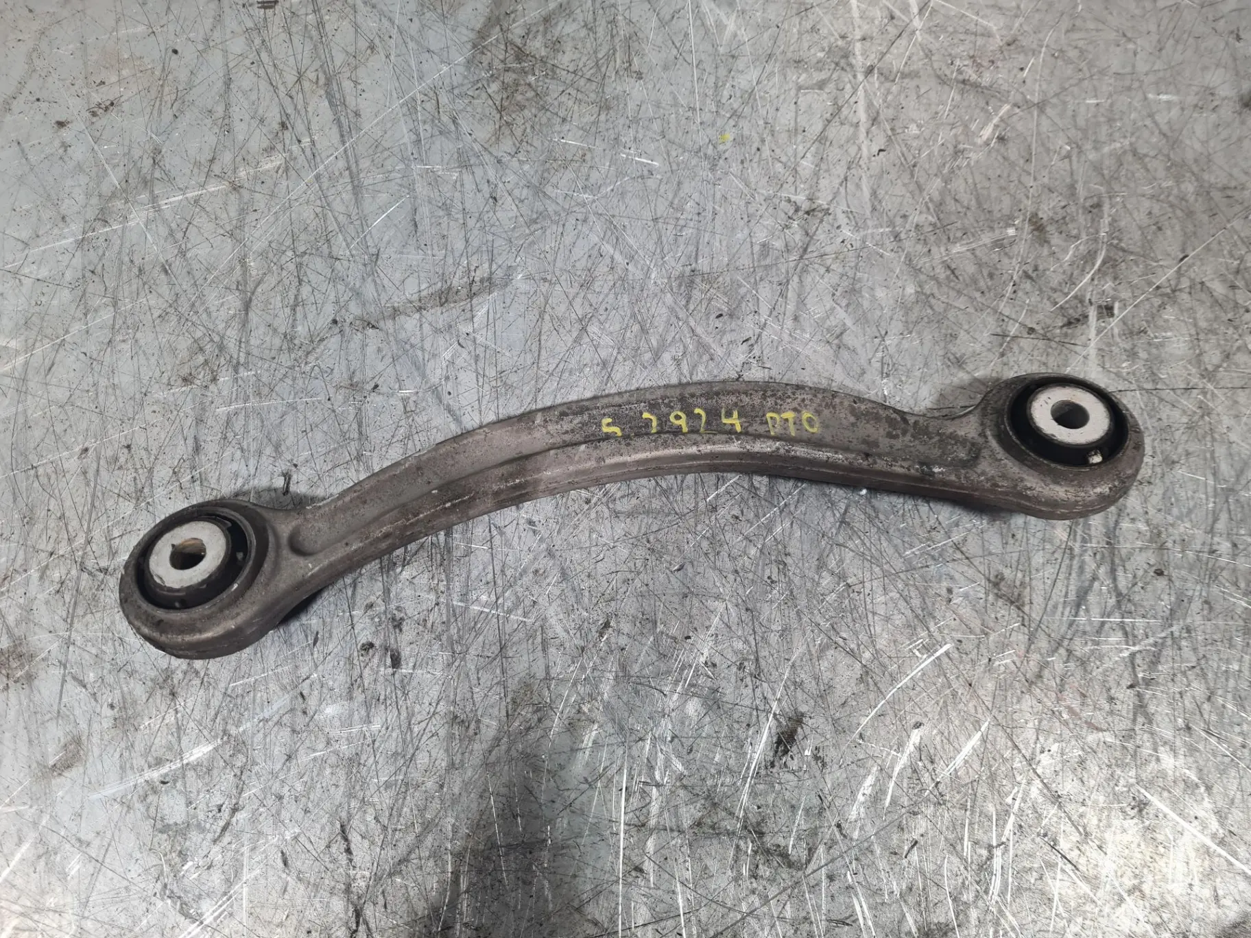 Braccio di sospensione posteriore destro MERCEDES-BENZ Classe E (W212)