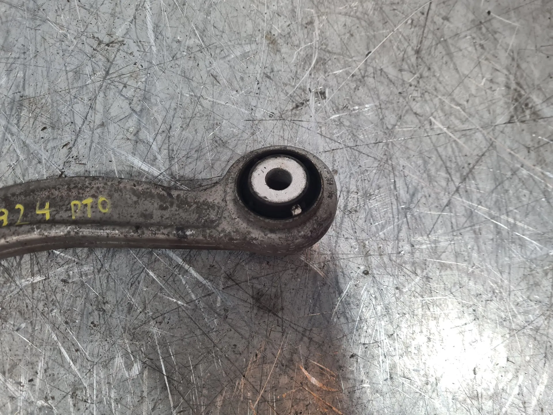 Braccio di sospensione posteriore destro MERCEDES-BENZ Classe E (W212) Imagem-1