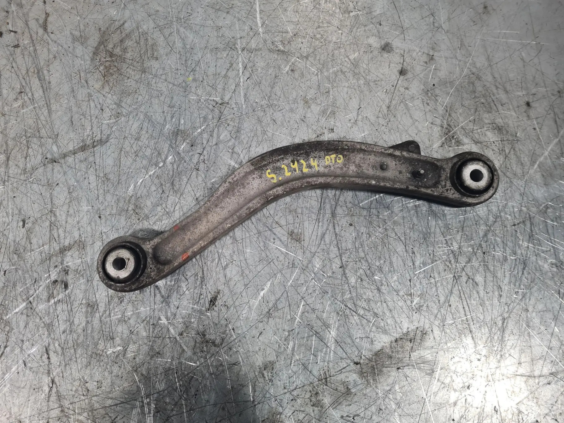 Braccio di sospensione posteriore destro MERCEDES-BENZ Classe E (W212)