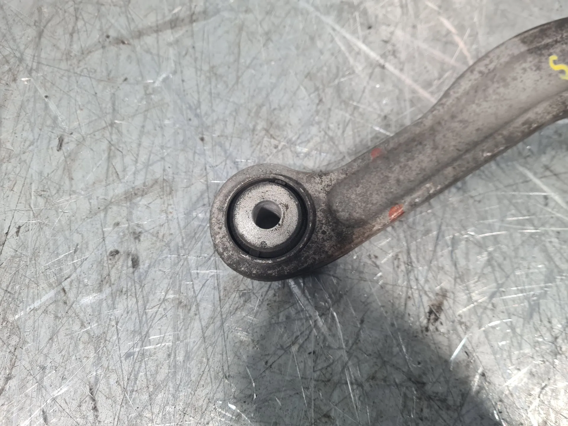 Braccio di sospensione posteriore destro MERCEDES-BENZ Classe E (W212) Imagem-1