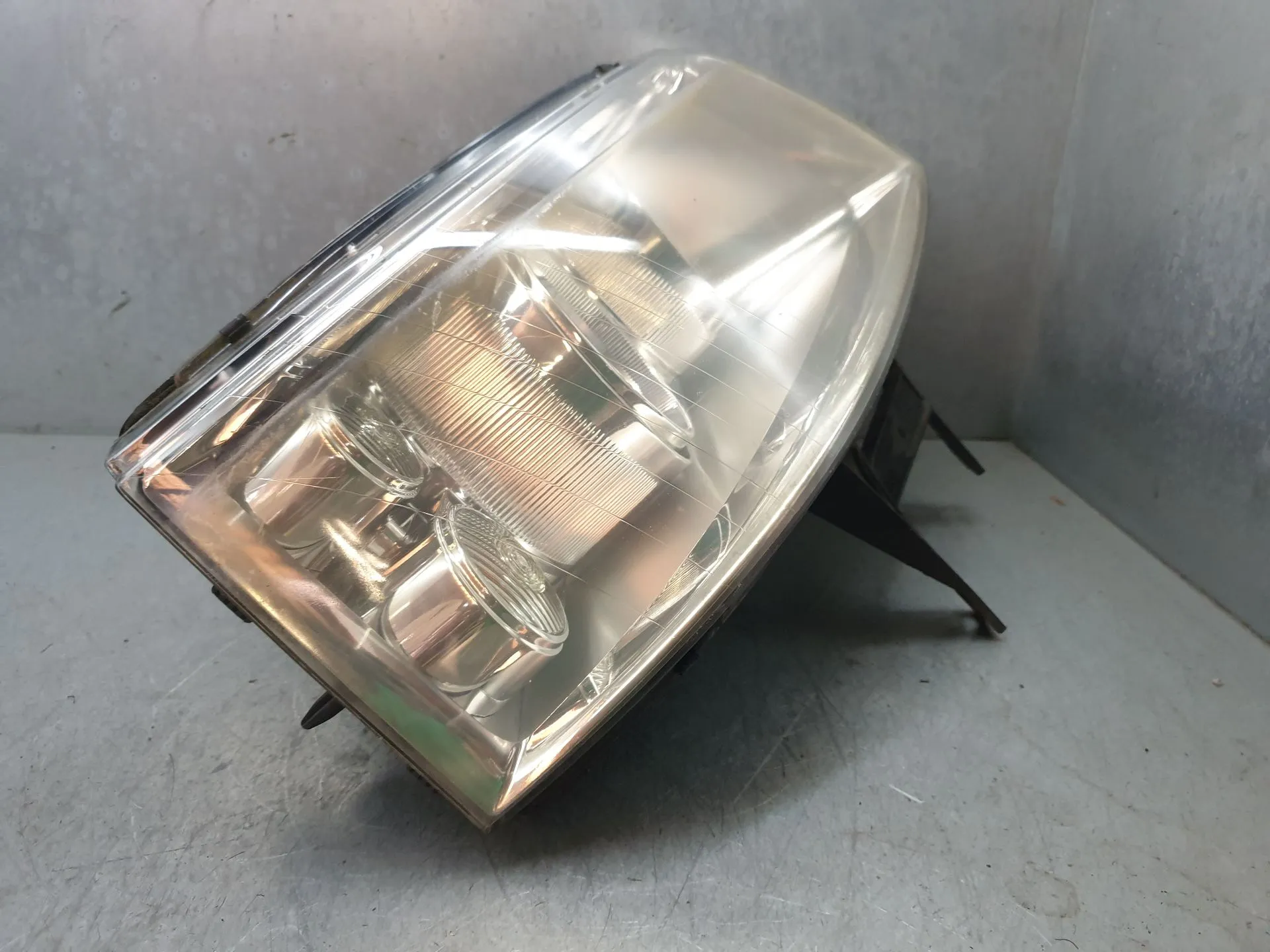 Ótica / farol direita VOLKSWAGEN Multivan Imagem-3