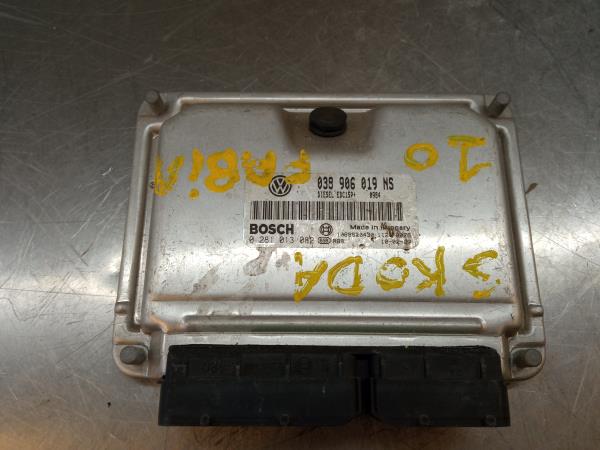Centralina motor / ECU SKODA Fabia II Hatchback (542, 5J) Imagem-1