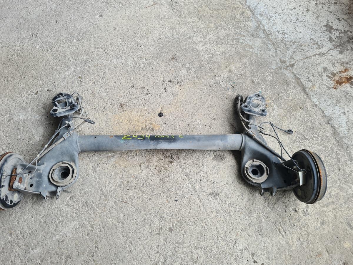 Essieu arrière à tambours OPEL Corsa E