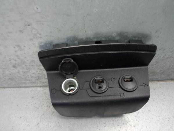 Módulo USB / AUX / IPOD PEUGEOT 2008 I (CU_)