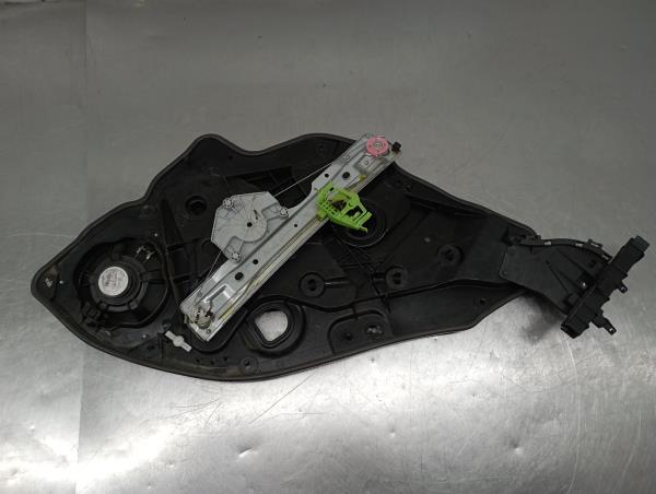 Alzavetro posteriore sinistro ALFA ROMEO Giulietta (940_)