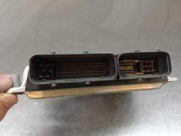 Centralina motor / ECU VOLKSWAGEN Polo (6N) Imagem-1