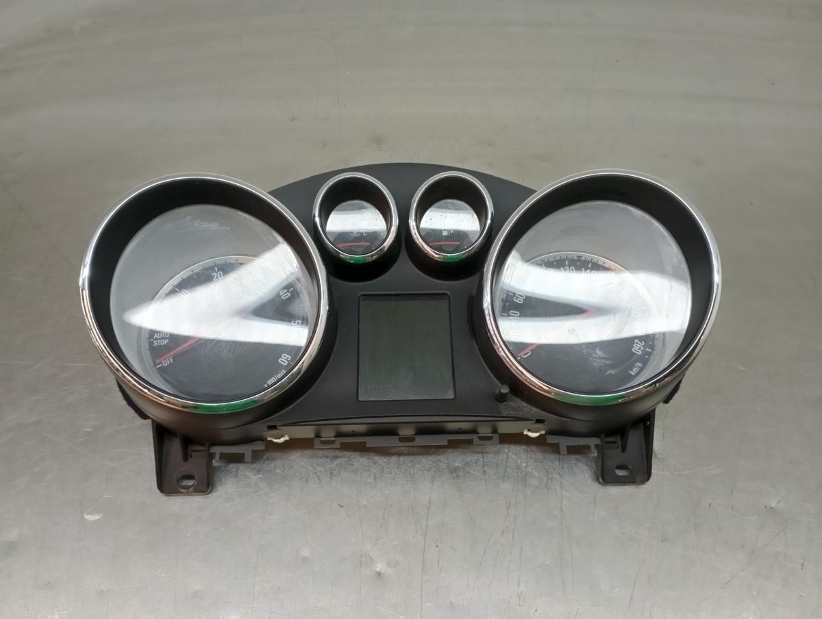 Quadrante / painel de instrumentos OPEL Astra J GTC