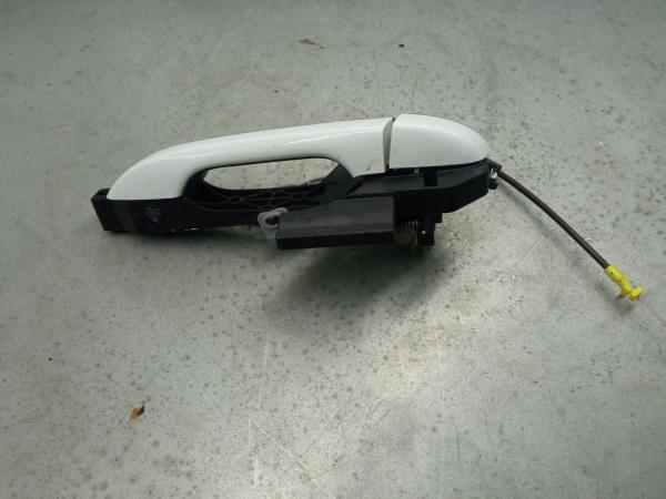 Puxador porta trás esquerdo KIA Sportage (QL) Imagem-1